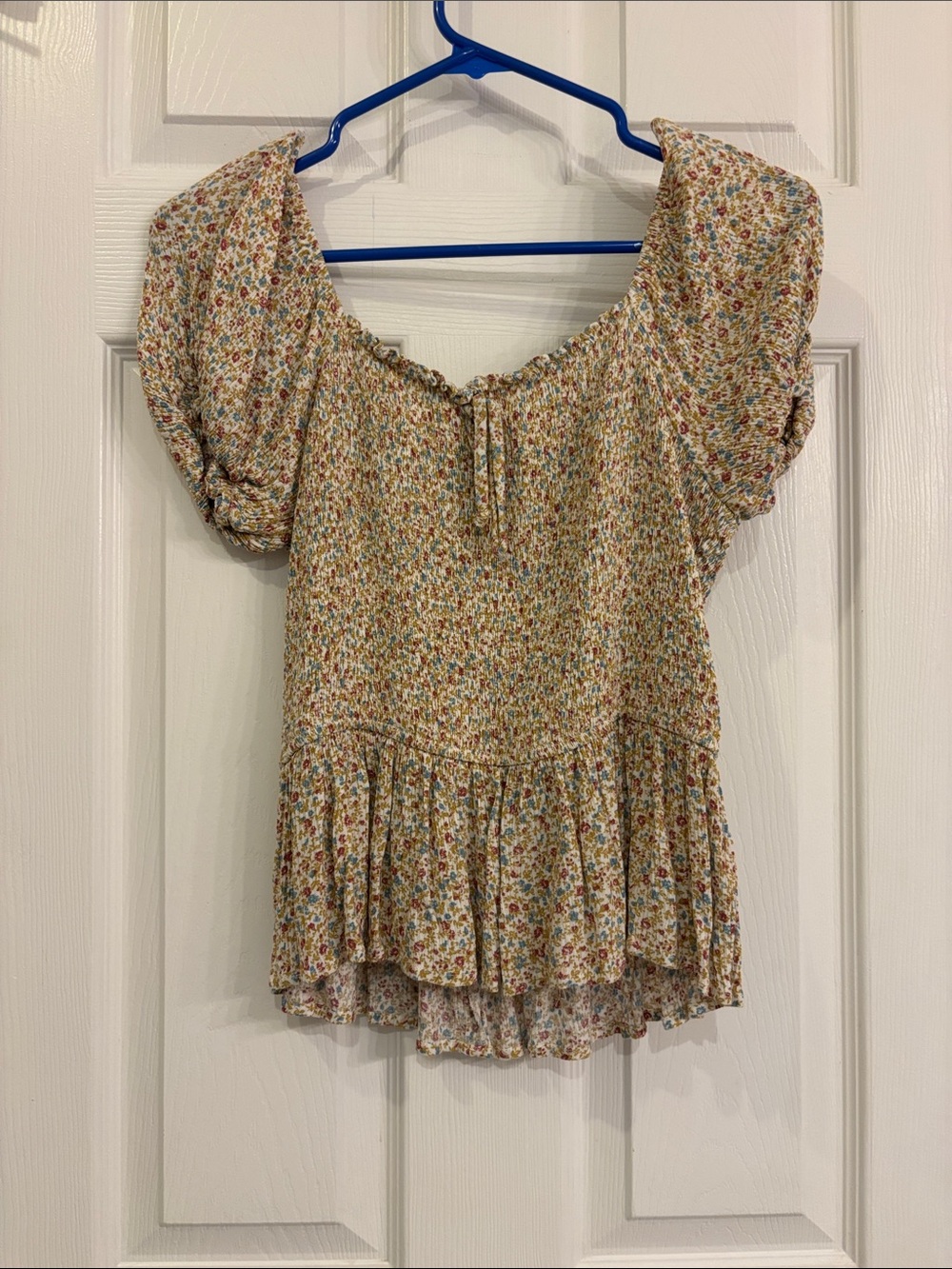 Floral Puff-Sleeve Peasant Top